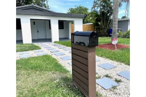 2421 N 56th Terrace, Hollywood, FL 33021, - MLS#A11804656