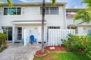 2683 Ne 15th St, Pompano Beach