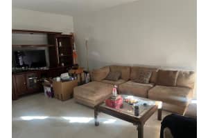 9195 Fontainebleau Blvd APT 6, Miami, FL 33172, Sold 07/21/25