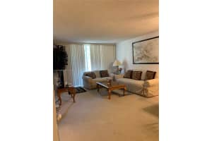 1700 Ne 191 St 101, Miami