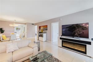 3181 S Ocean Dr, Hallandale Beach, FL 33009, Sold 07/31/25