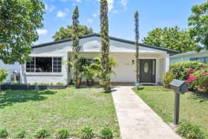 1693 NE 171 St, North Miami Beach, FL 33162, Sold 07/01/25
