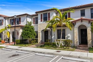 10611 W 33rd Ct Hialeah, FL 33018 - MLS#A11805060