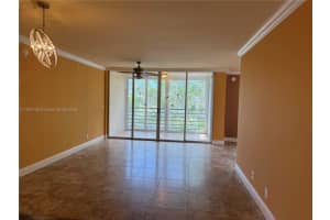 9420 Poinciana Pl 403, Davie