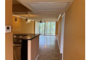 9420 Poinciana Pl 403 Davie, FL 33324 - MLS#A11805106