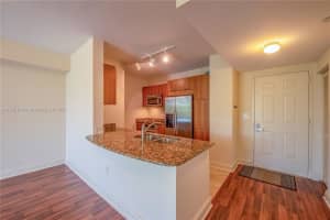 510 Nw 84th Ave 303, Plantation