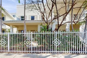 931 Sw 11th St H-1, Miami