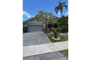 596 Nw 164th Ave Pembroke Pines, FL 33028 - MLS#A11805237