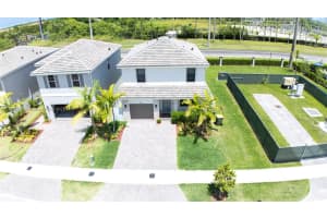 715 Se 17th Ave, Homestead