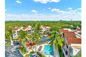 2721 Ocean Club Blvd, Hollywood, FL 33019, Sold 09/24/25