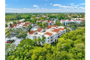 2721 Ocean Club Blvd, Hollywood, FL 33019, Sold 09/24/25