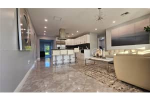 4651 Sw 19th St Fort Lauderdale, FL 33317 - MLS#A11805301