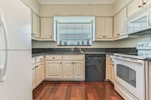 462 Golden Isles Dr APT 305, Hallandale Beach, FL 33009, - MLS#A11805351
