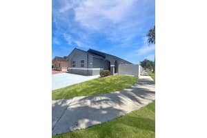 2896 W 73rd St, Hialeah