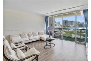 900 Bay Dr APT 210, Miami Beach, FL 33141, - MLS#A11805466