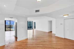 20281 E Country Club Dr APT 412, Aventura, FL 33180, - MLS#A11805484