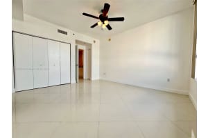 90 NW 3rd St, Miami, FL 33128, Sold 08/11/25