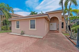 16401 SW 94th St, Miami, FL 33196, Sold 08/06/25