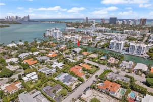 10161 E Broadview Dr, Bay Harbor Islands