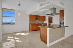 5660 Collins Ave APT 15B, Miami Beach, FL 33140, - MLS#A11805755