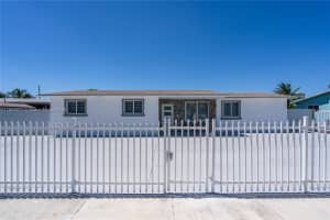 2900 Nw 179th St Miami Gardens, FL 33056 - MLS#A11805871