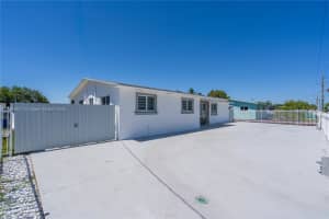 2900 Nw 179th St Miami Gardens, FL 33056 - MLS#A11805871