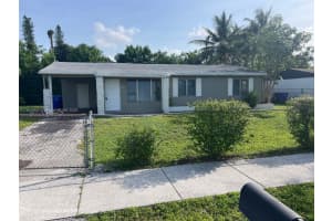6871 Sw 18th St, North Lauderdale