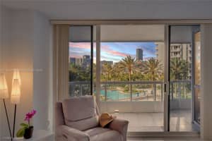 21205 Yacht Club Dr 701, Aventura