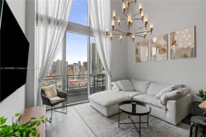 690 SW 1st Ct APT 2717, Miami, FL 33130, Sold 07/30/25