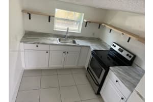126 Nw 13th Ave, Dania Beach