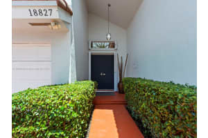 18827 NW 82nd Pl, Hialeah, FL 33015, Sold 07/03/25