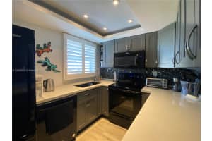 535 Hendricks Isle APT 303, Fort Lauderdale, FL 33301, - MLS#A11806233