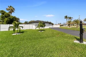 5202 Elm Ct, Cape Coral, FL 33904, - MLS#A11806264