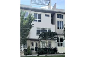 6660 Nw 105th Ct 6660 Doral, FL 33178 - MLS#A11806332
