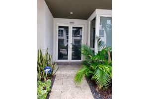 6660 Nw 105th Ct 6660 Doral, FL 33178 - MLS#A11806332