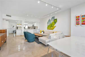 520 Brickell Key Dr A604, Miami