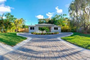6634 Sw 76th Ter, South Miami