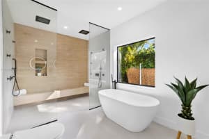210 Ne 107th St, Miami Shores