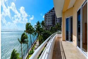 808 Brickell Key Dr 404, Miami