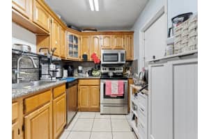 7825 Miller Dr APT C212, Miami, FL 33155, Sold 08/21/25