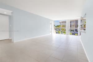 601 Three Islands Blvd 217 Hallandale Beach, FL 33009 - MLS#A11806784