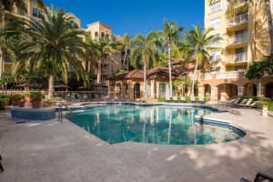 19801 E Country Club Dr 4506, Aventura
