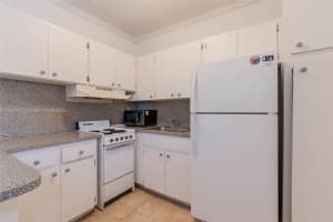 1300 Salzedo St APT 4, Coral Gables, FL 33134, Sold 07/29/25