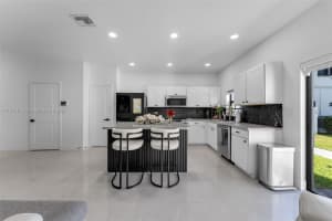 617 SW 11th St, Florida City, FL 33034, - MLS#A11807113