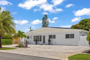 881 Nw 177th Ter Miami Gardens, FL 33169 - MLS#A11807126