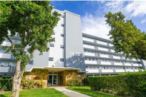 1425 Atlantic Shores Blvd 204, Hallandale Beach