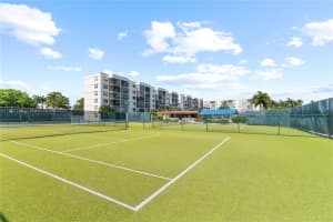 9220 S Hollybrook Lake Dr APT 208, Pembroke Pines, FL 33025, - MLS#A11807189