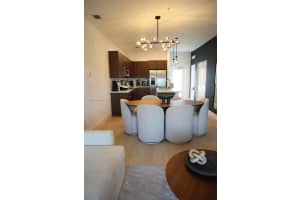 8201 Nw 41st St D-402 Doral, FL 33166 - MLS#A11807286