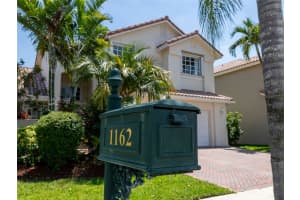 1162 Laguna Springs Dr, Weston, FL 33326, Sold 08/05/25