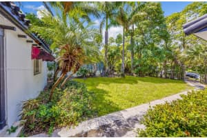 5757 Alton Rd, Miami Beach, FL 33140, Sold 06/28/25